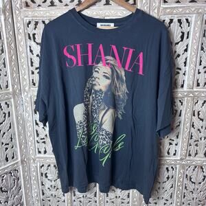 Daydreamer Shania Twain Let's Go Girls OS Graphic T-Shirt in Vintage Black